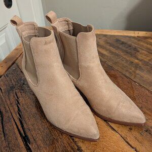 Suede Pointed Toe Chelsea Boots